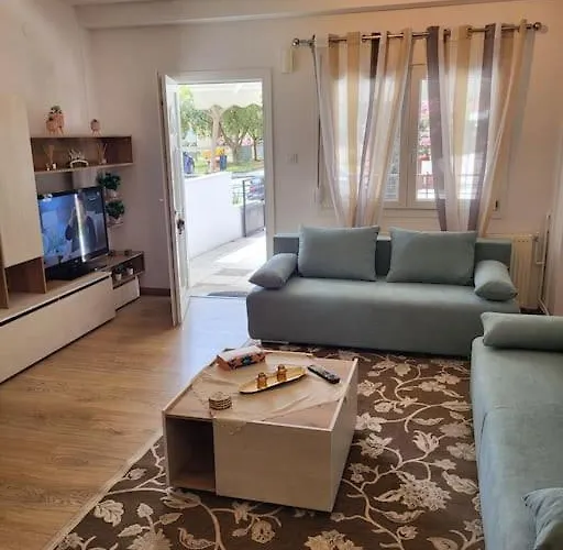 Ολοκαίνουρια Iosif\'S Residence